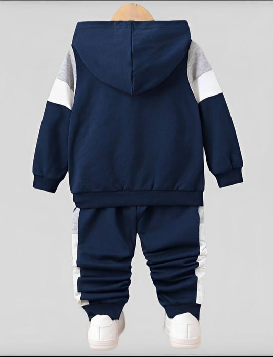 Kid's tracksuits