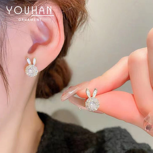 Copper Gold-plated Micro-inlaid Zircon Rotating Rabbit Earrings